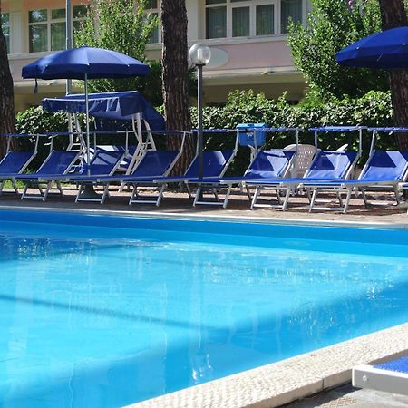 Hotel Tiffany Rimini Exterior photo