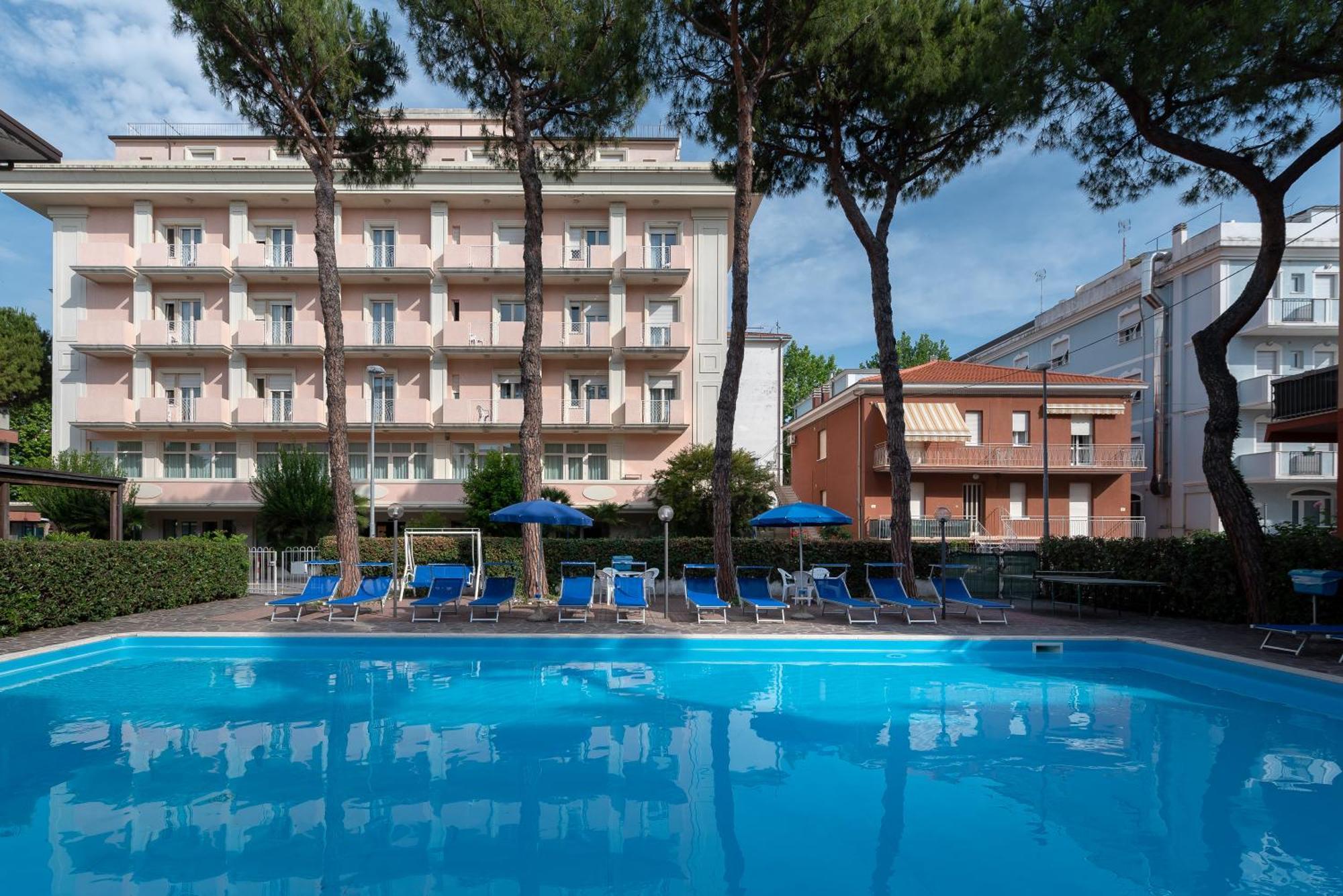 Hotel Tiffany Rimini Exterior photo
